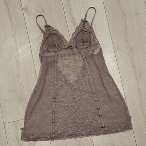 Victorias Secret VERY SEXY Elegant Lace Chemise in Mauve Lingerie Sleep Gown